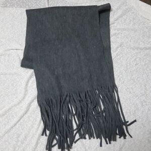 Lucky brand gray scarf with fringe